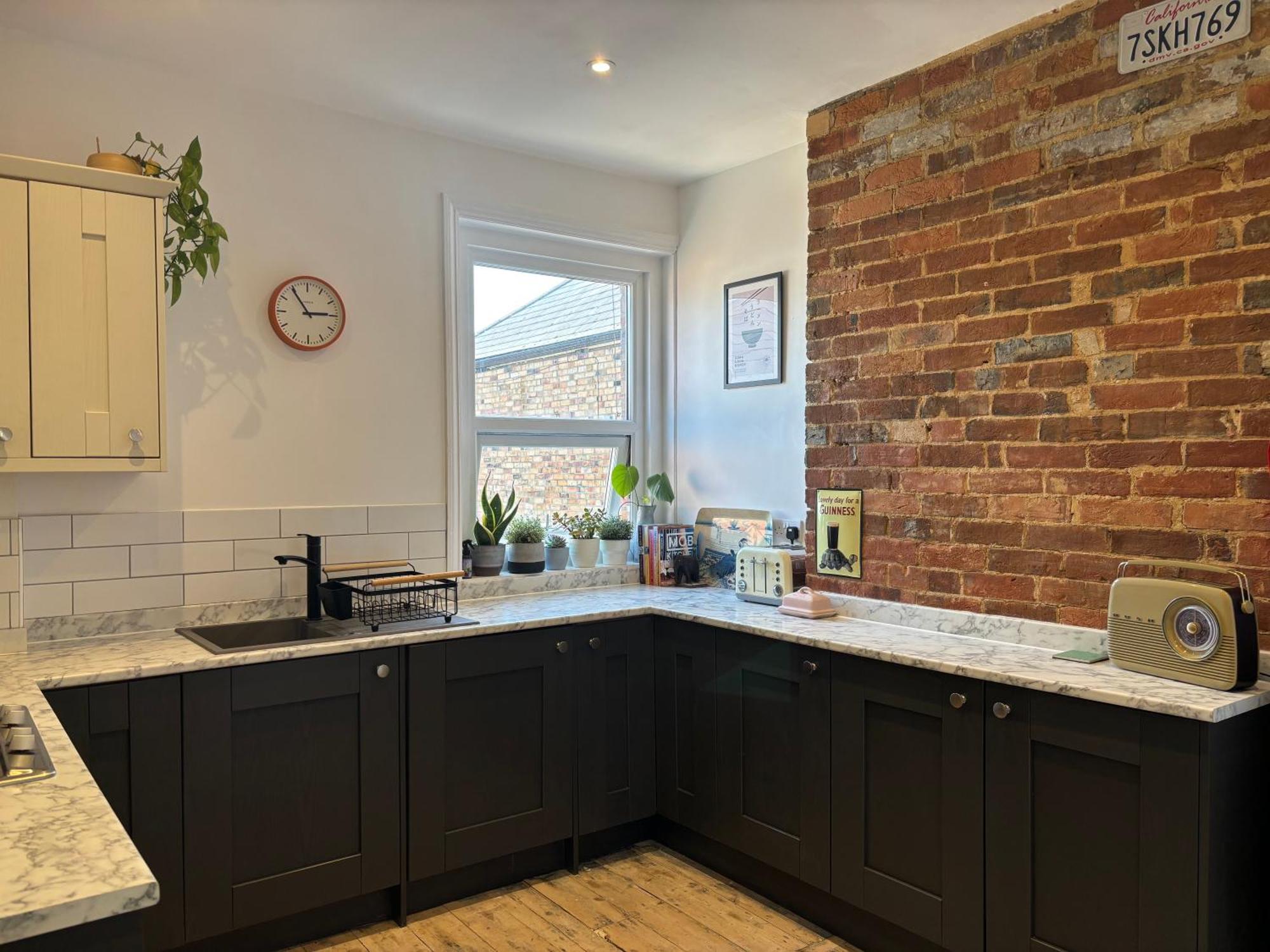 Charming Edwardian Maisonette In Trendy Location, Minutes From Restaurants And Pubs In Ashley Cross, 풀 외부 사진